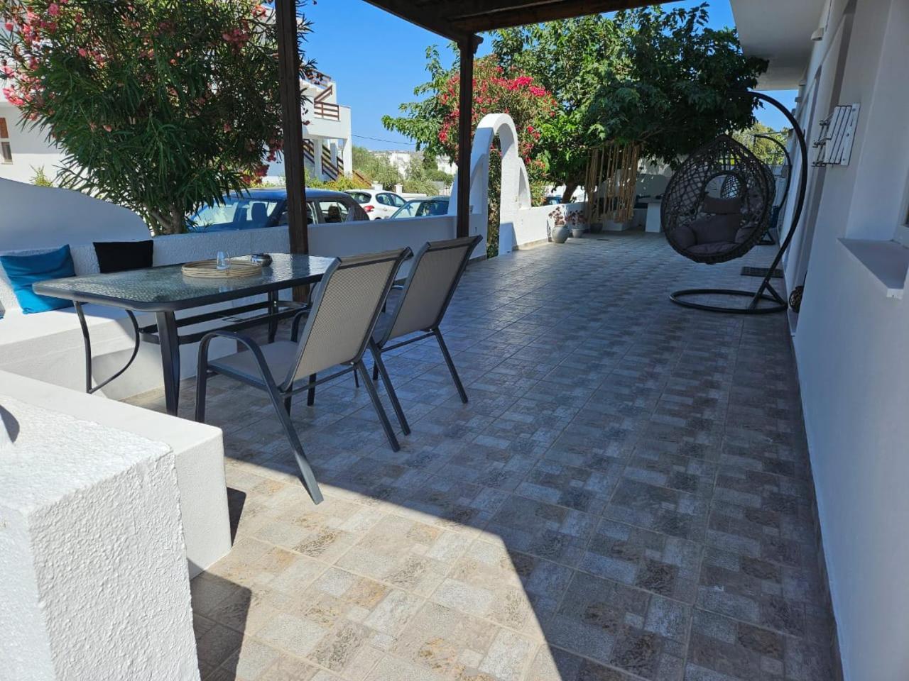 Eris Studios Adamantas Exterior photo