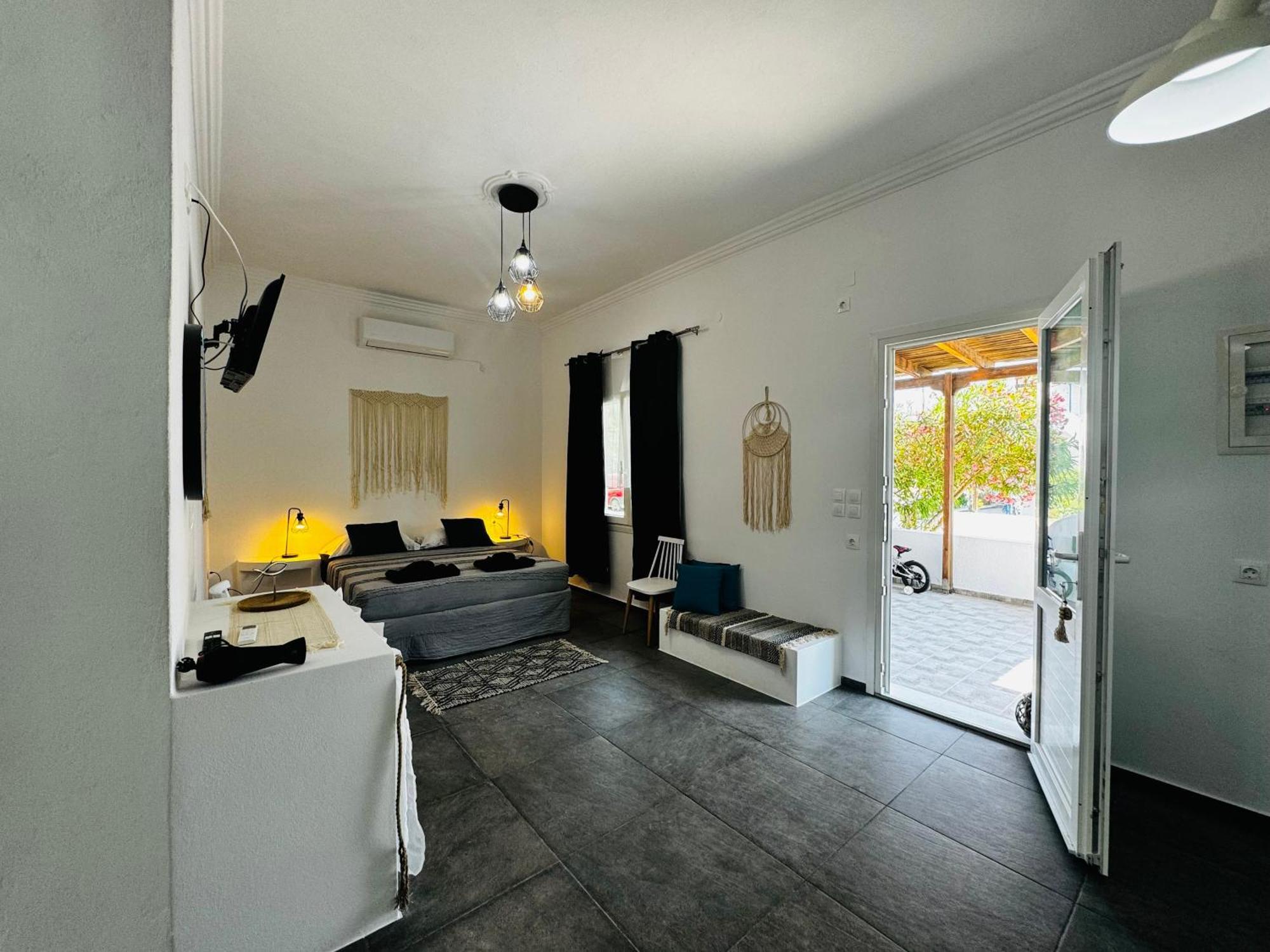 Eris Studios Adamantas Exterior photo